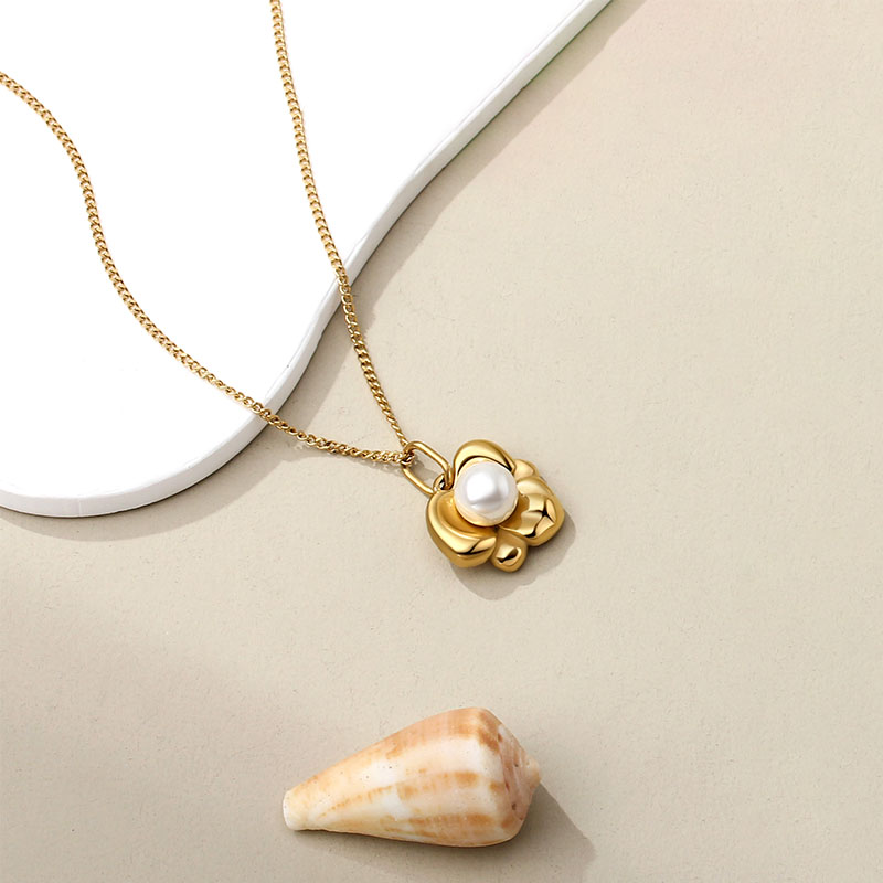 Floral Freshwater Pearl Pendant Necklace