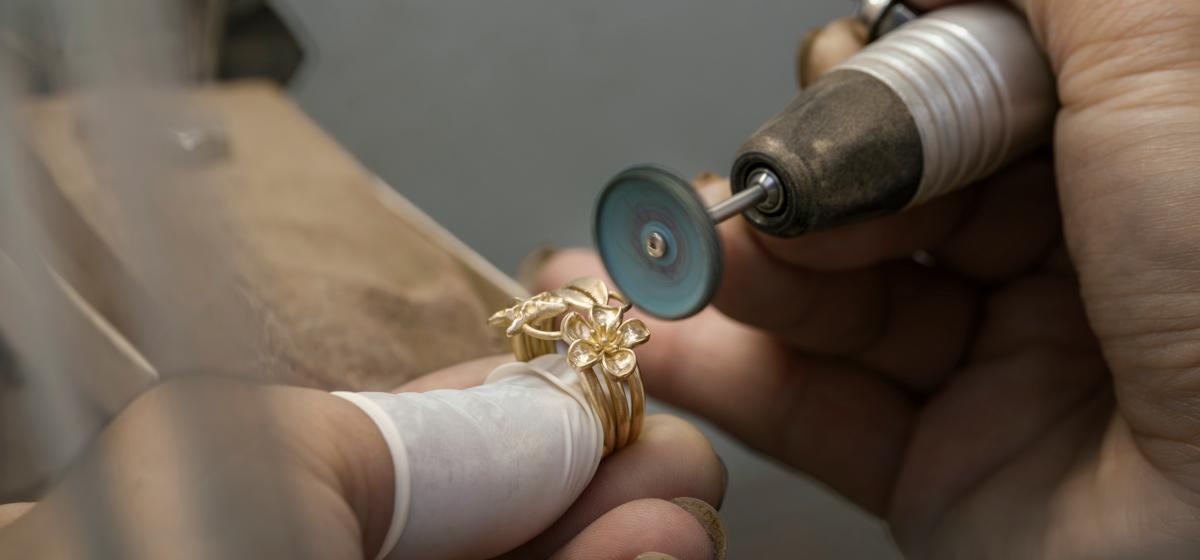 How Can a Jewelry Manufacturer Help Me Upgrade my Brand